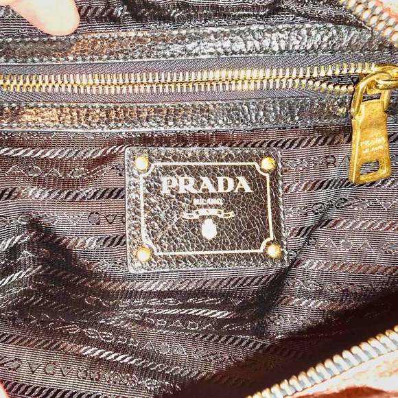Prada 2 way bag with authenticity card - Picture 5 of 13